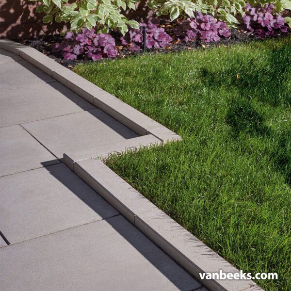 Permacon Melville Concrete Curb